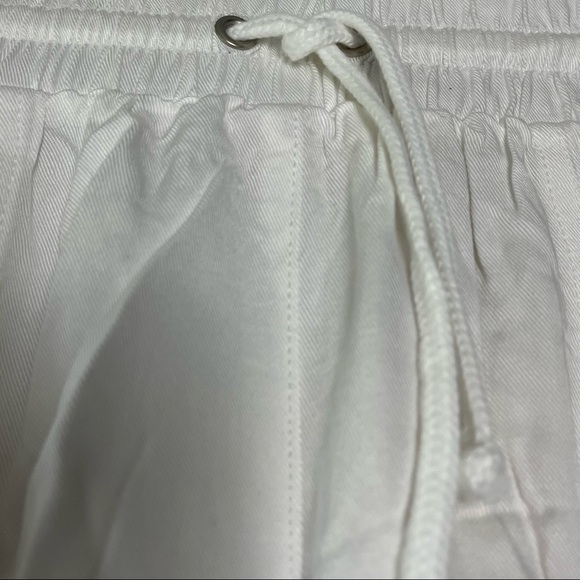 Hem&Thread White Shorts - Picture 4 of 6